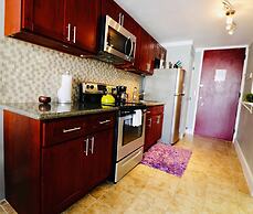 Ilikai Marina Condo Vacations