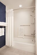 Fairfield Inn & Suites by Marriott Fresno North/Shaw Avenue