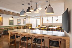 Fairfield Inn & Suites by Marriott Fresno North/Shaw Avenue