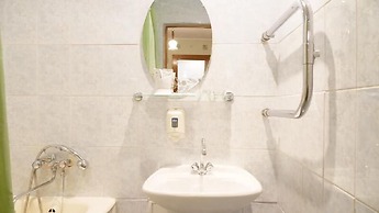 40 Let Pobedy Hotel