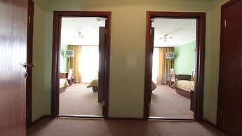 40 Let Pobedy Hotel