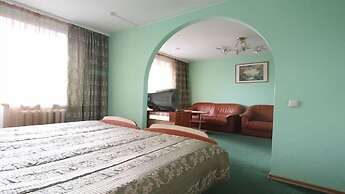 40 Let Pobedy Hotel
