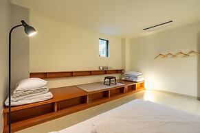 Mireuk Mireuk Hostel