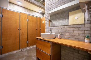 Mireuk Mireuk Hostel