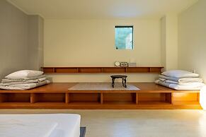 Mireuk Mireuk Hostel