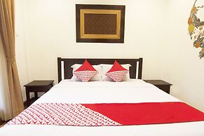 OYO 261 Sasono Putro Guest House