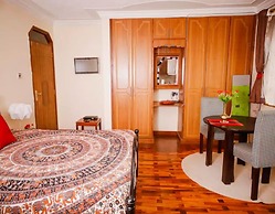 Sherry Homes Qwetu Studio