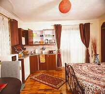 Sherry Homes Qwetu Studio