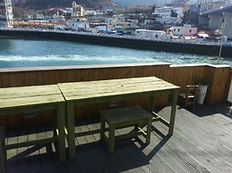 Tongyeong Camellia House