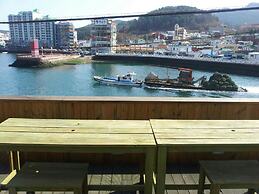 Tongyeong Camellia House