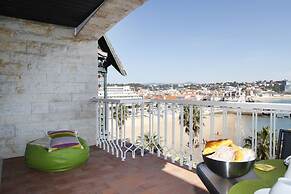 Remarkable view over Cascais Bay