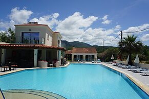 SunRose Beach Aparthotel