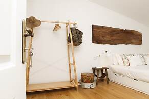 Cushy Apartment with garden in Estoril