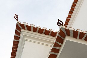 Cushy Apartment with garden in Estoril