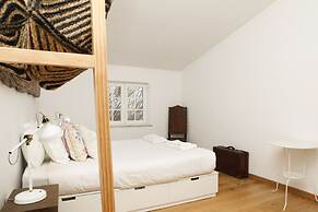 Cushy Apartment with garden in Estoril