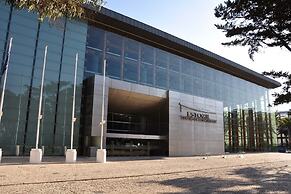 Cushy Apartment with garden in Estoril