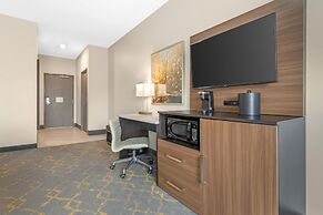 Best Western Plus Isanti