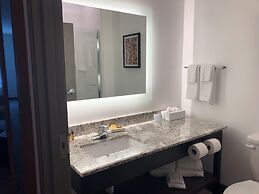 Best Western Plus Isanti