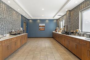 Best Western Plus Isanti