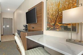 Best Western Plus Isanti