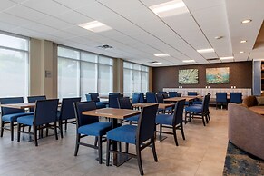 Best Western Plus Isanti