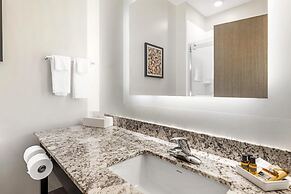 Best Western Plus Isanti