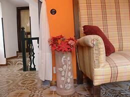 The Old Palace Tower / La Torre del Palación