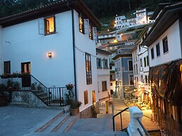 The Old Palace Tower / La Torre del Palación