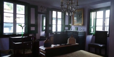 The Old Palace Tower / La Torre del Palación