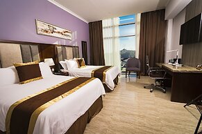 City Plaza Hotel & Suites