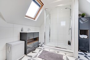 Brook Barn with Sauna & Hot Tub