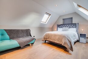 Brook Barn with Sauna & Hot Tub