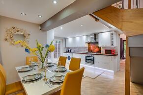 Brook Barn with Sauna & Hot Tub