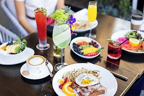 The Godfrey Hotel Hollywood
