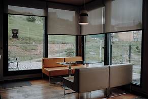 Quadrum Ski & Yoga Resort