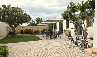 Lost & Found - Guesthouse & Suites