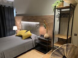 Lost & Found - Guesthouse & Suites