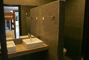 Lost & Found - Guesthouse & Suites