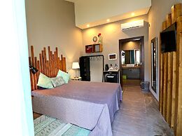 Lost & Found - Guesthouse & Suites