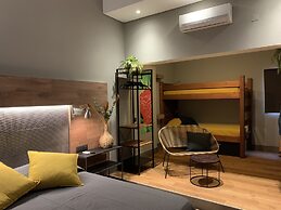 Lost & Found - Guesthouse & Suites