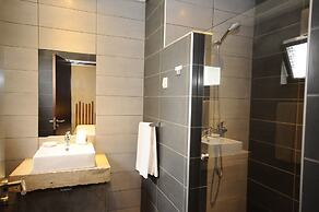 Lost & Found - Guesthouse & Suites