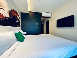ibis styles Montevideo Biarritz Hotel