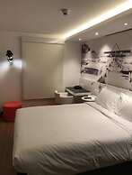 ibis styles Montevideo Biarritz Hotel