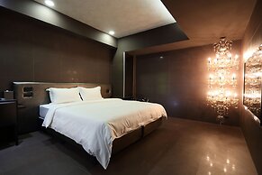 The Fantasy Apartment