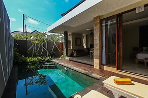 Giri Ungasan Villa