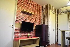 Roomku at Bassura City Apartment