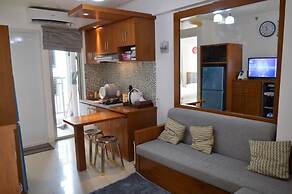 Roomku at Bassura City Apartment