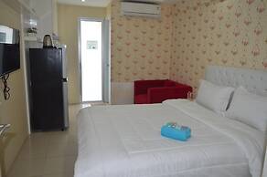 Roomku at Bassura City Apartment