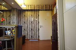 Roomku at Bassura City Apartment