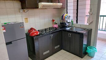 Marina Court - Stay In Borneo